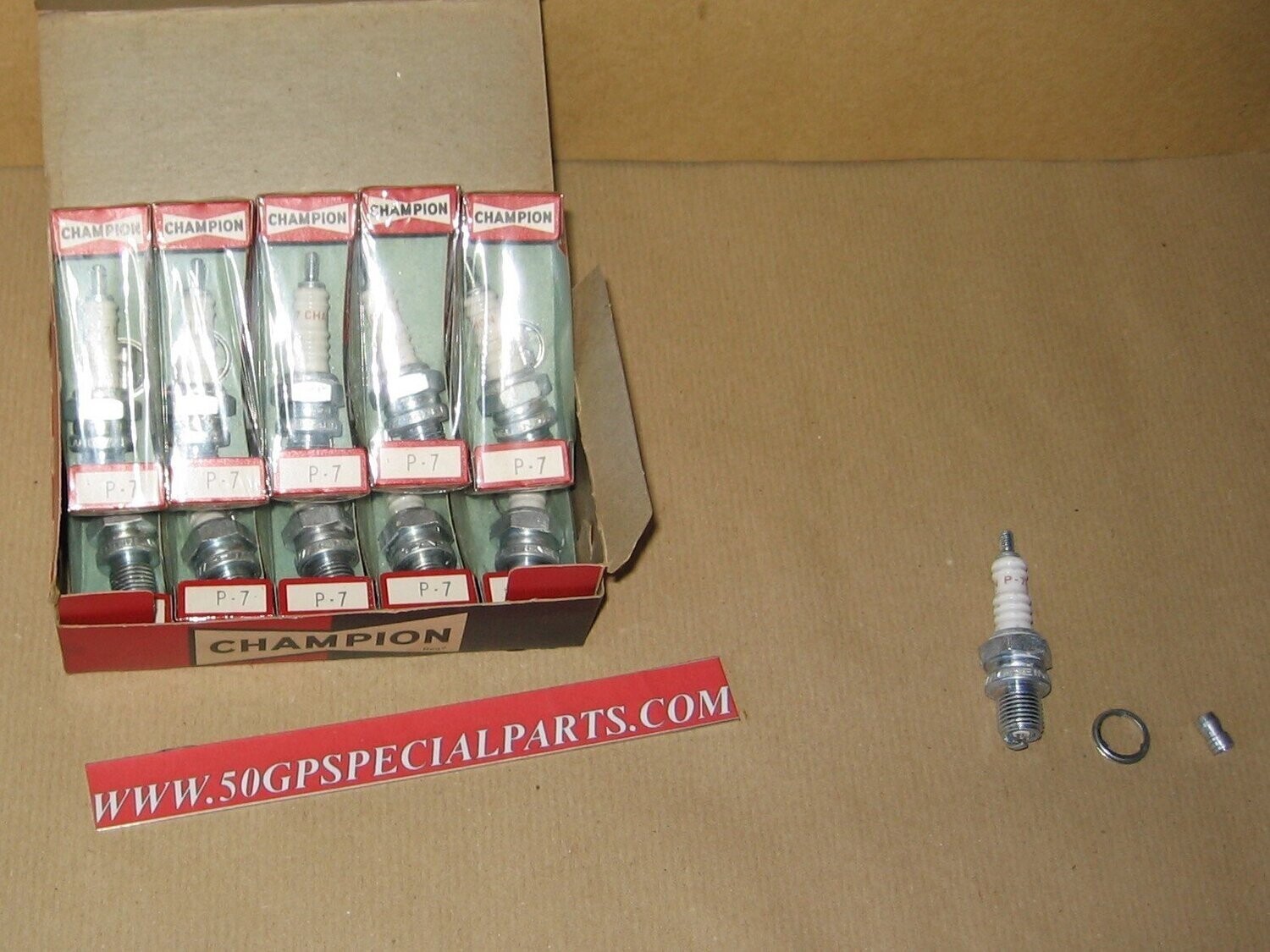 CHAMPION P-7  CANDELE SET  N.10 PZ .