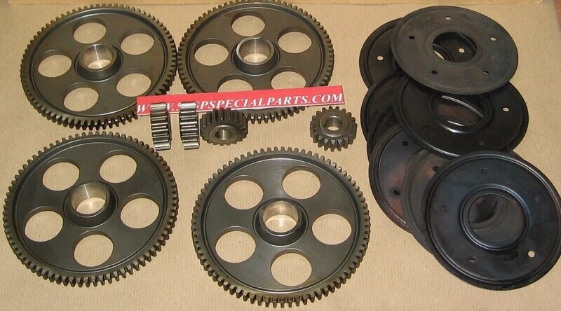 INGRANAGGI TRASMISSIONE PRIMARIA INGRANAGGI DRITTI FRIZIONE Z19-75 MINARELLI MR6  SET 4 COPPIE COMPRESE 8 PIASTRE CHIUSURA