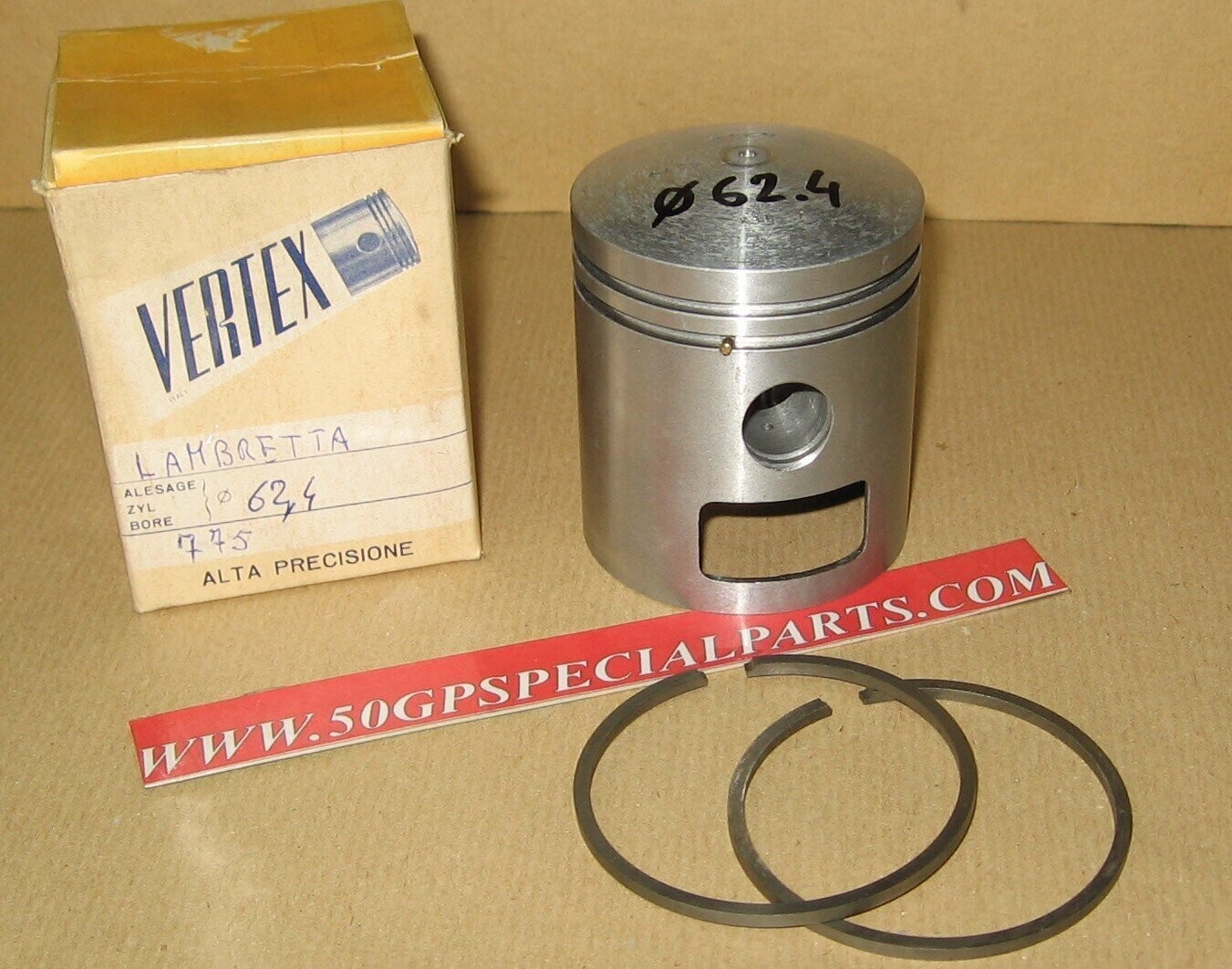 PISTONE VERTEX D.62,4mm. ( NO SPINOTTO -SEGER) LAMBRETTA INNOCENTI 175cc. TV  2S°