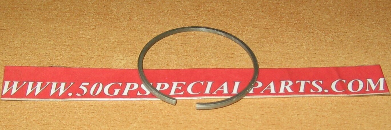 SEGMENTO DI COMPRESSIONE CON SCALINO  D.50.6 H2mm. MOTORI 4T.