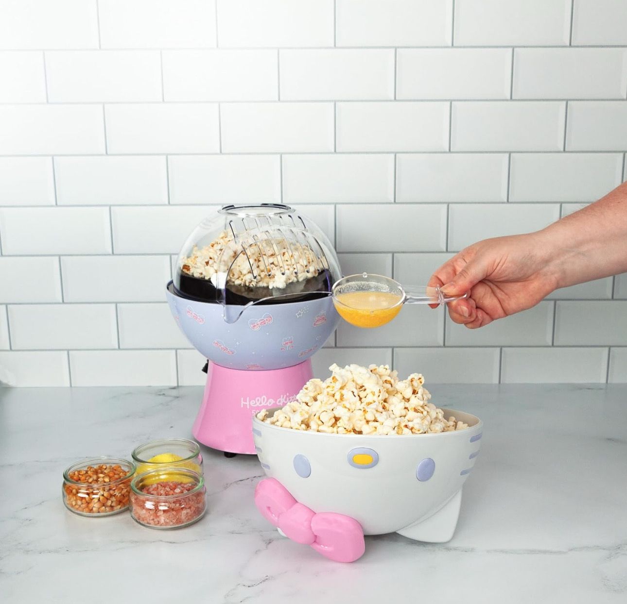 Hello Kitty, popcorn maker