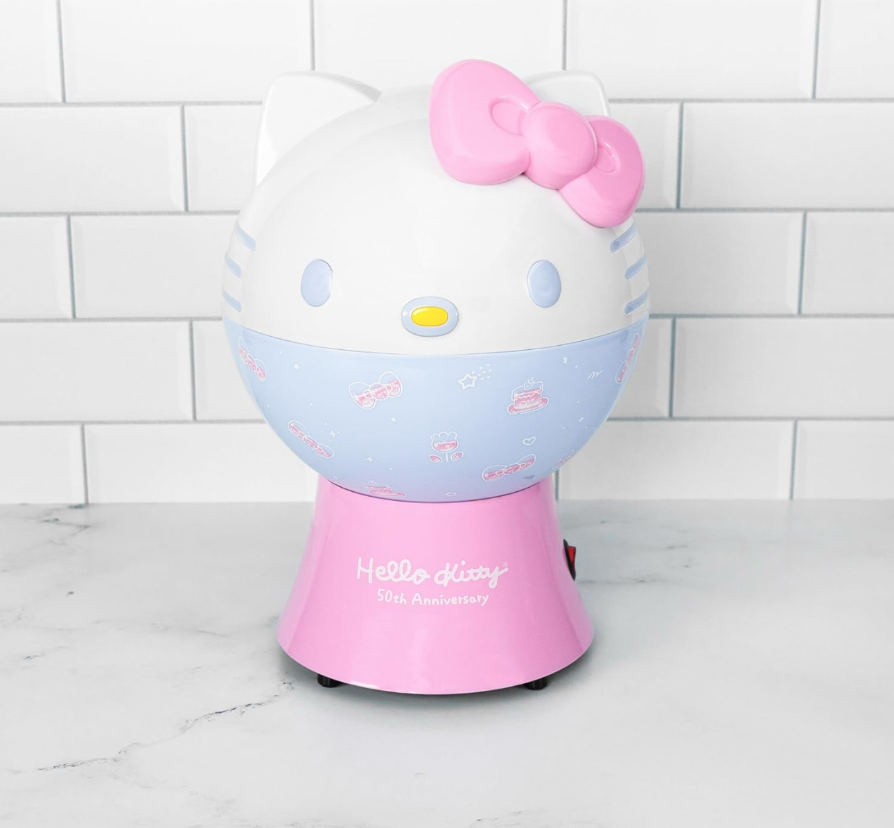 Hello Kitty, popcorn maker