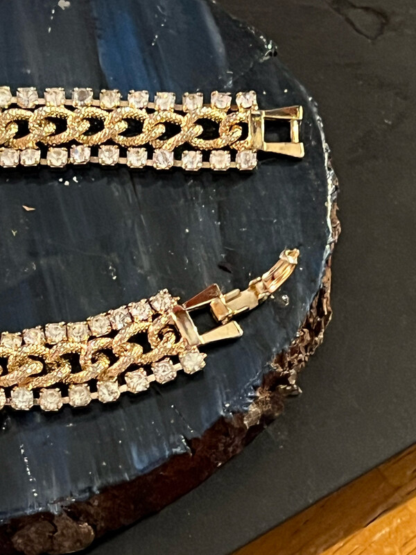 Rhinestone Tennis Bracelet – Gold Tone Sparkle in Near-New Vintage Condition 