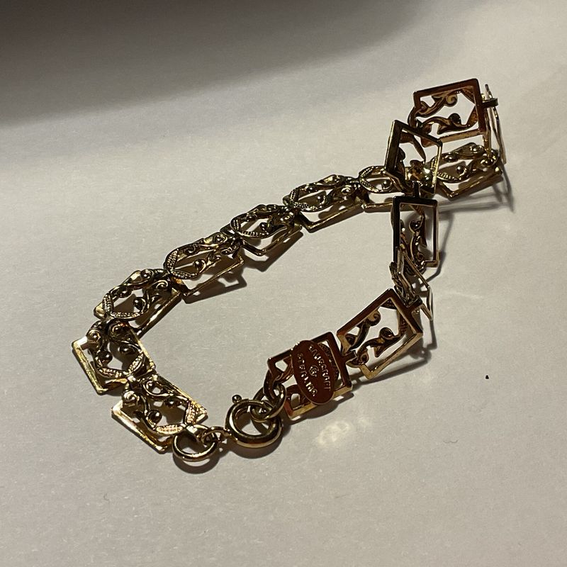 Danecraft Sterling 925 Bracelet – Gold-Tone Book Chain, Vintage Elegance