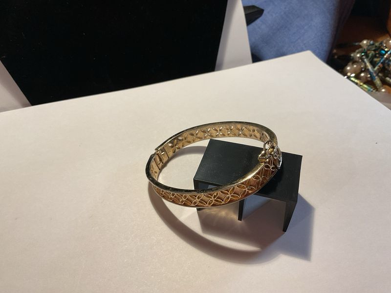 Golden Embrace | Trifari clamper bracelet, vintage 1970s