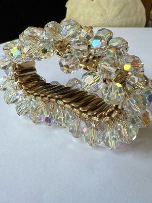 Aurora Borealis Glass Bead Stretch Bracelet – Vintage Mid-Century Sparkle, Made in Japan