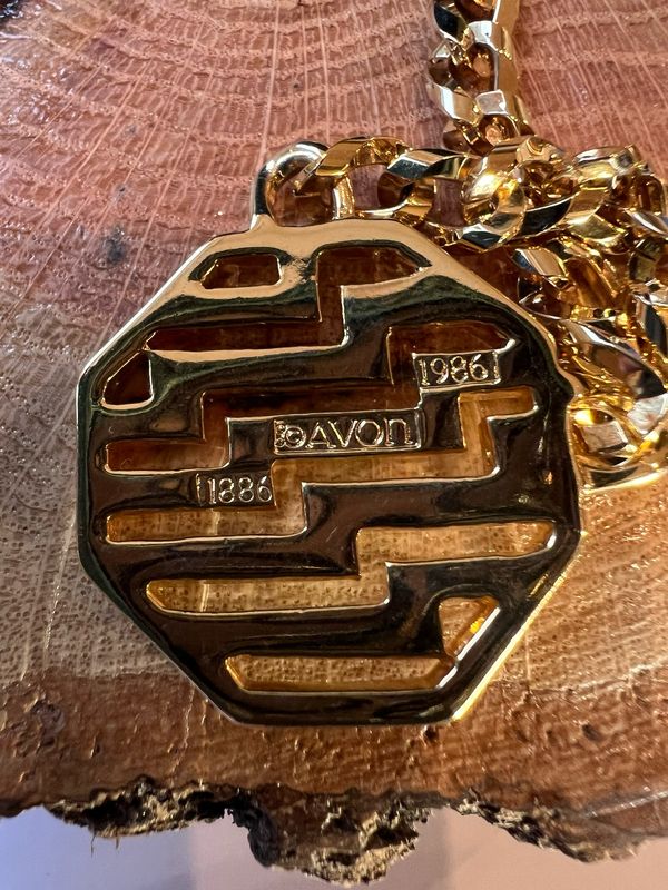AVON Vintage Centennial Pendant Necklace – 1886–1986 Private Collection