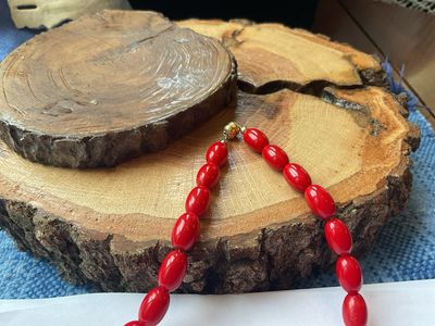 She Wore Red - Red Oval Beaded Necklace