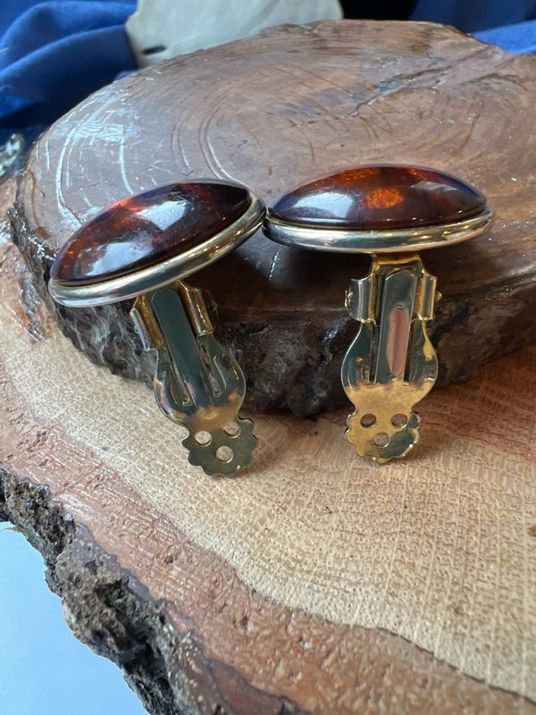 Amber Echo – Vintage 1960s Tortoiseshell Clip-On Earrings, Estate Find
