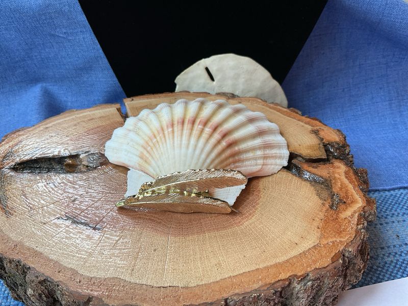GERRY'S Signed Double Feather Brooch
