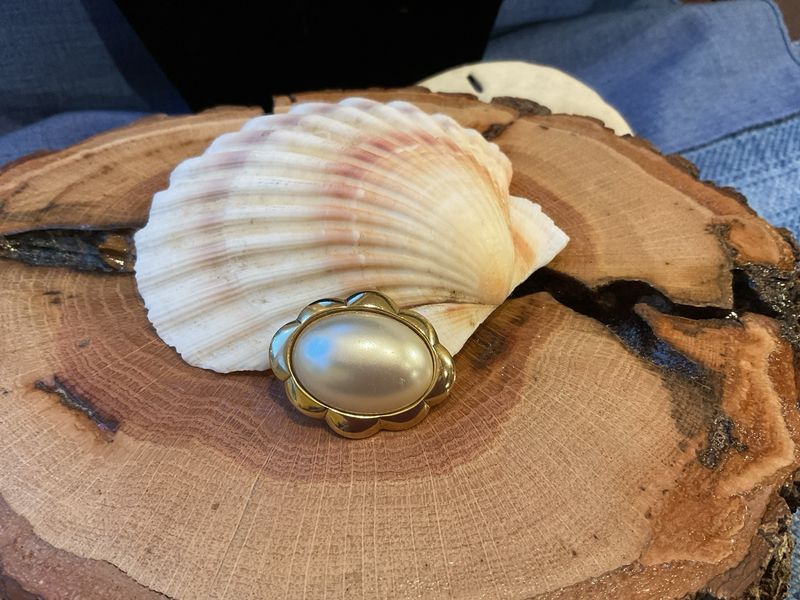 Pearl Cabochon Vintage Pin/Brooch