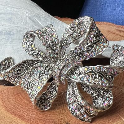 Aurora Grace Brooch – Vintage Rhinestone Bow with AB Sparkle