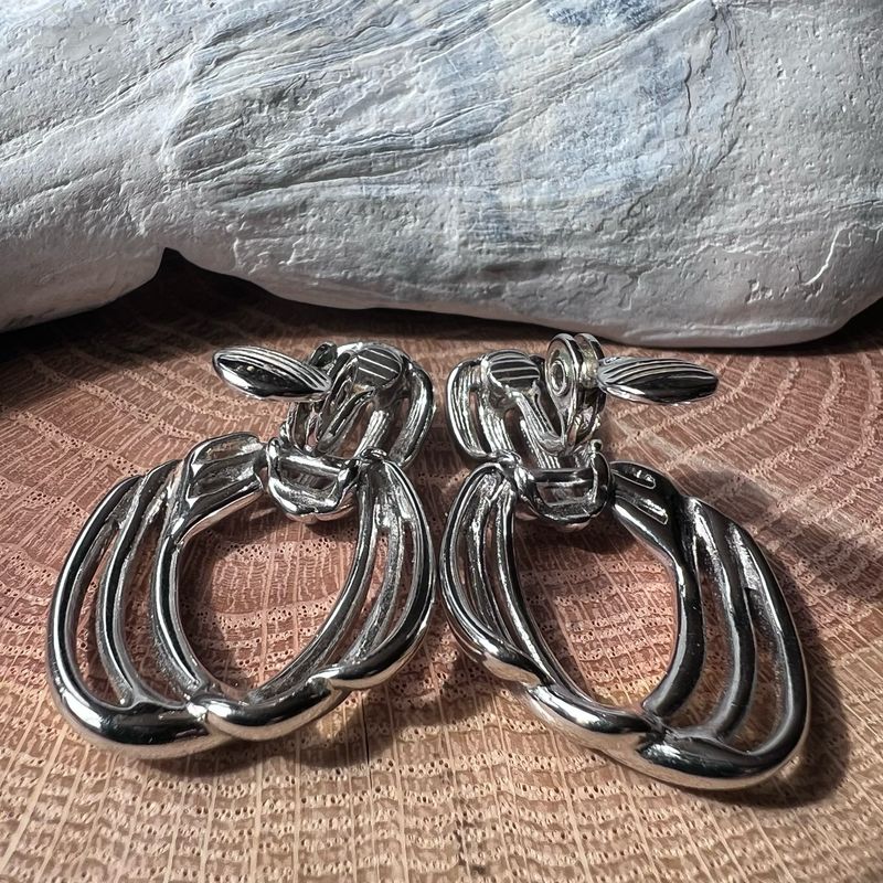 Golden Whisper Earrings – Signed MONET, Clip-On Elegance from the Vintage 1980s