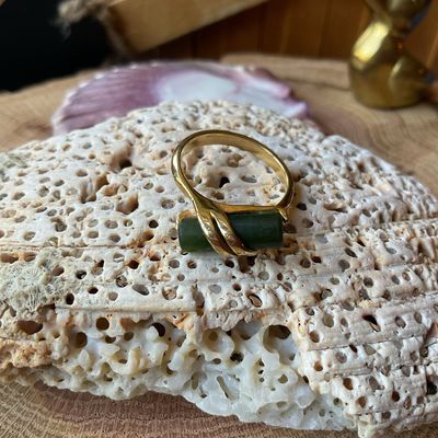 AVON Captured Jade Ring