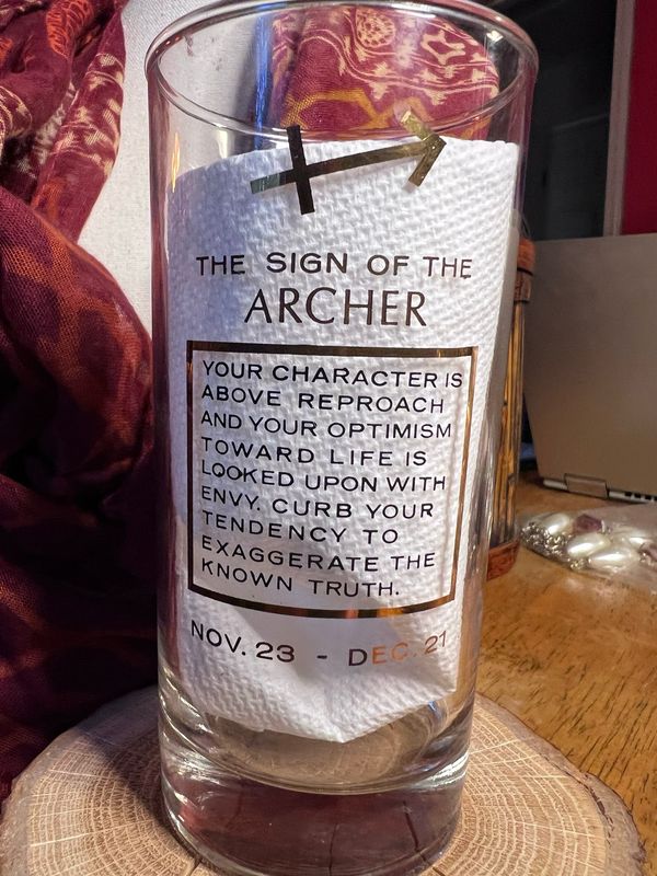 Golden Archer – Vintage 1960s Sagittarius Horoscope Glass