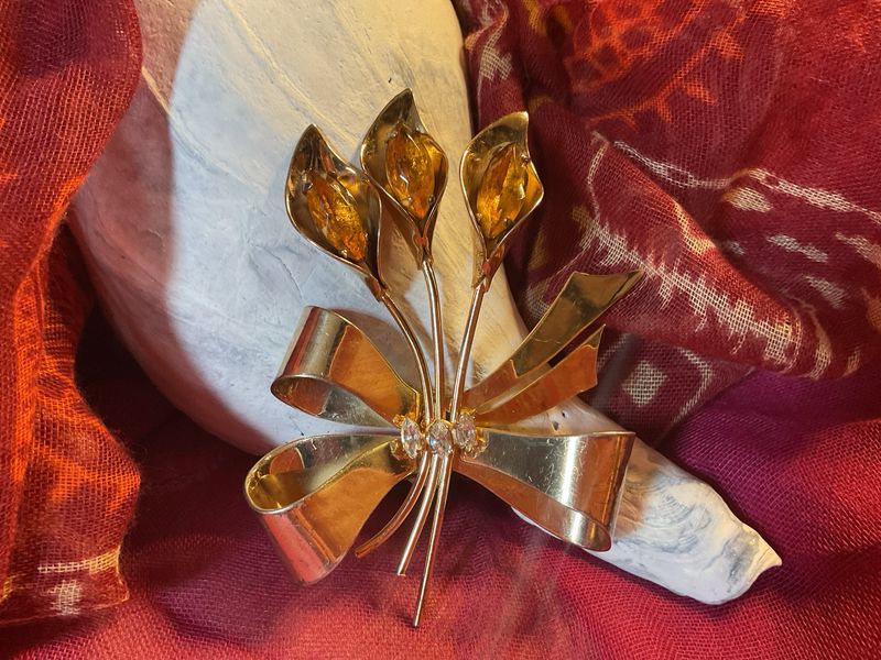 Coro Pegasus Calla Lily Brooch – Citrine &amp; Clear Glass Bouquet, Vintage Estate Treasure