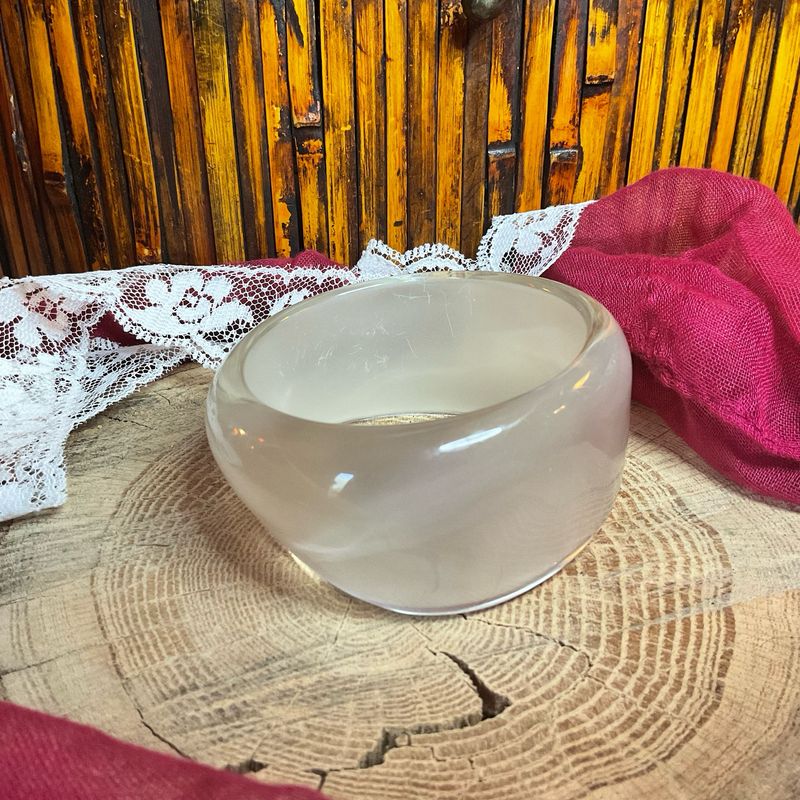 Frosted White Bangle – Vintage 1970s Sculptural Estate Find, Bakelite-Like Finish (3” ID × 1.5” Width)