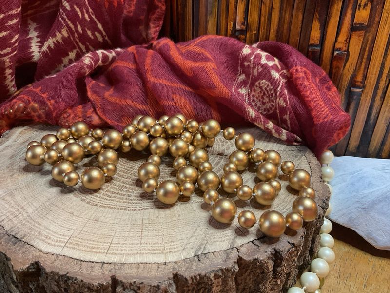 Golden Grace – Vintage Faux Pearl Strand, 32” Estate Classic