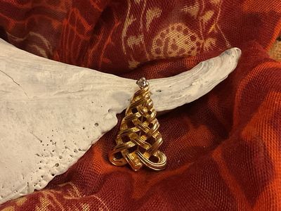 AVON Christmas Tree