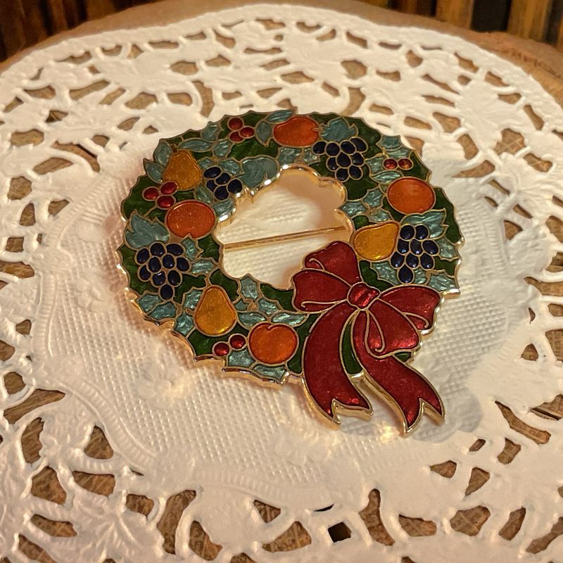 Holiday Harvest | Vintage Enamel Wreath Brooch | Signed Fish Enterprises UK | Estate Collection