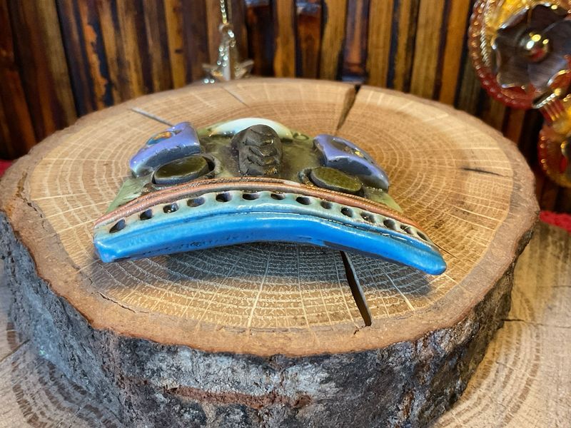 Ceremonial Echoes: Vintage Pottery Brooch with Aztec Mask Motif