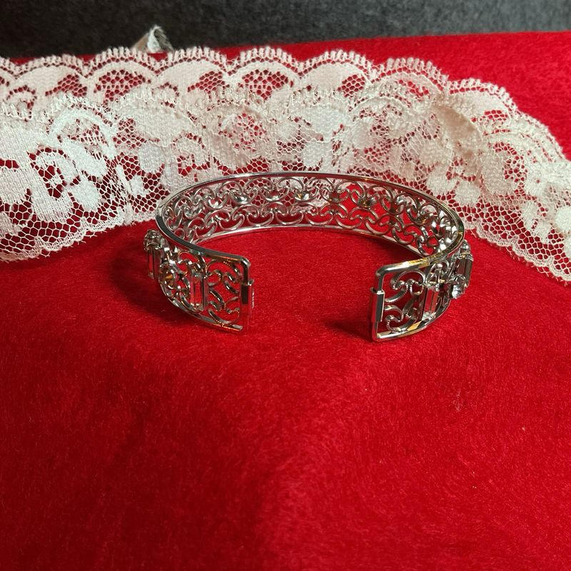 Reflections in Silver – Vintage Krementz Bracelet with Rhinestones &amp; Filigree