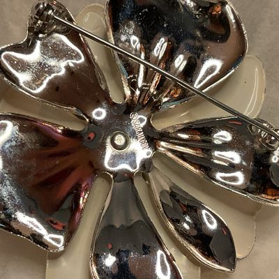 Sarah Coventry Brooch