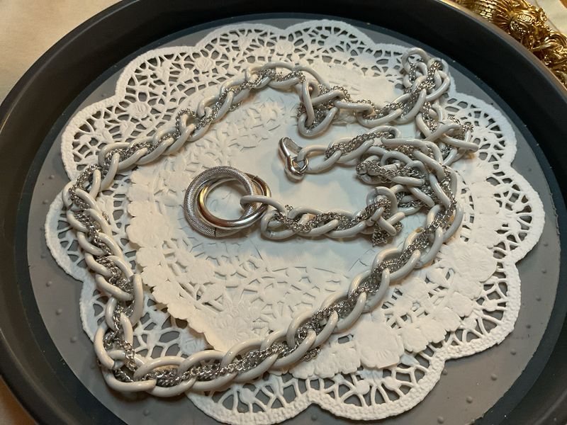 Golden Motion Belt – Retro Chain Links from the Vintage 1980s