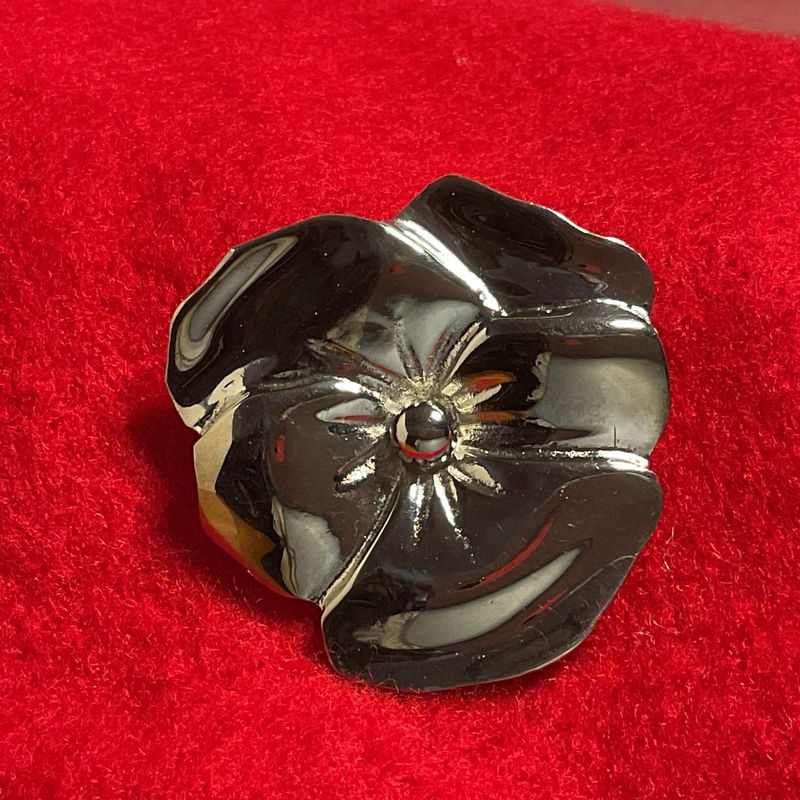 Dogwood Bloom Brooch – Vintage Silvertone Floral Design with Sculpted Center, 1.5”