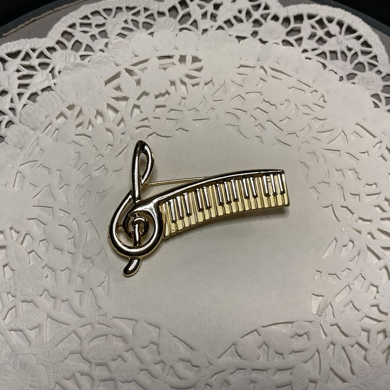 Melody Keeper Brooch: Vintage AJC Piano &amp; Treble Clef Pin