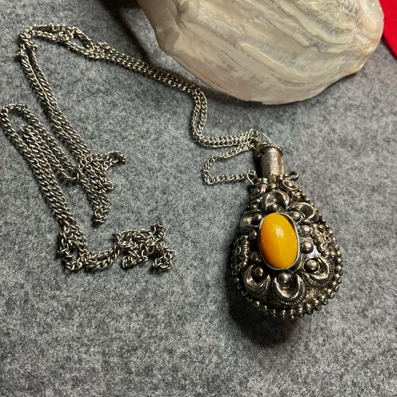 Perfume Bottle Necklace – Vintage Art Deco Estate Treasure