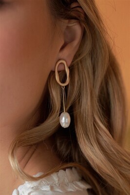 Matte Gold Pearl Drop Earrings