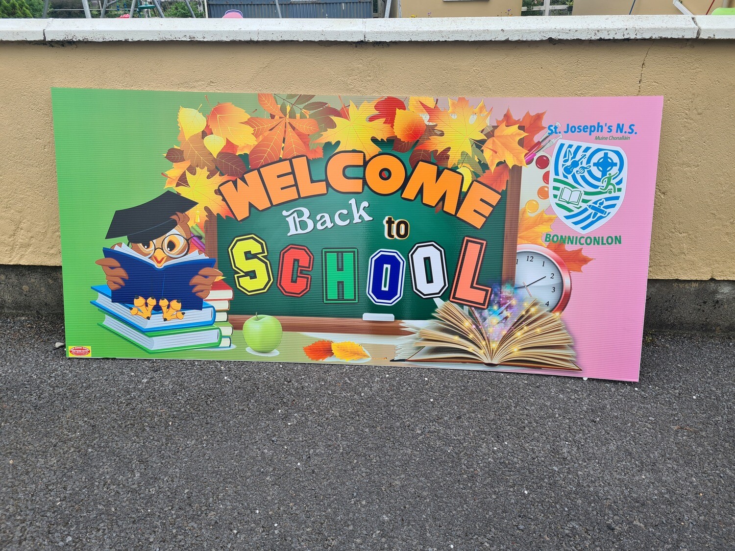 Corrieboard signs, Cutouts &amp; Canvas banners