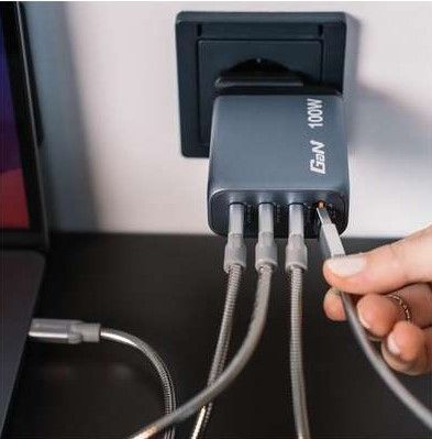 140W GAN WALL CHARGER 4-PORT GAN CHARGER 140W GAN WALL CHARGER 4-PORT GAN CHARGER