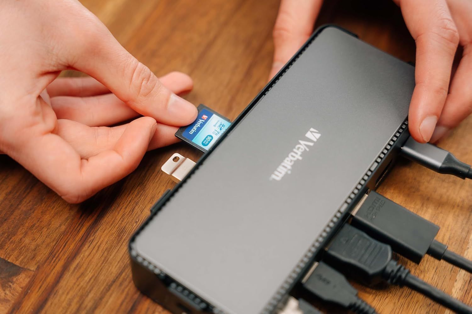 VERBATIM USB-C PRO MULTIPORT HUB 14 PORT CMH-14