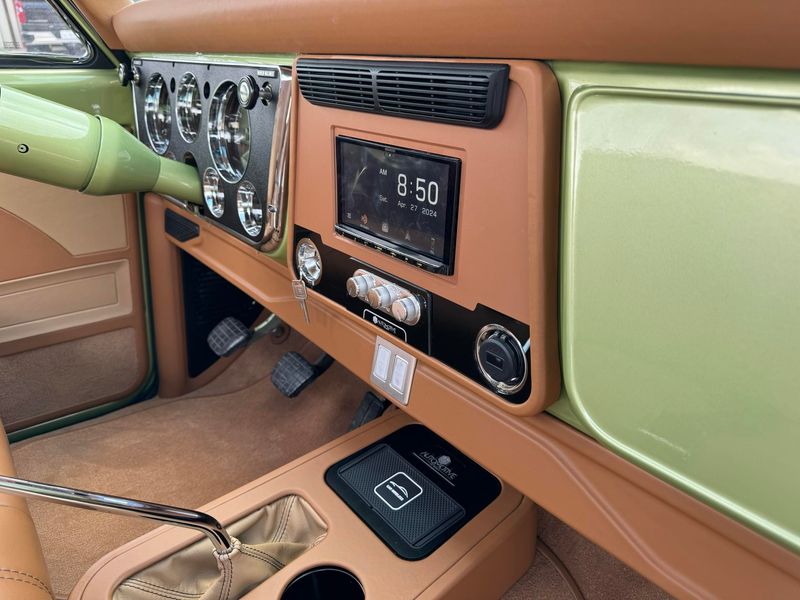67-72 Chevy C10 Double Din Dash Kits.