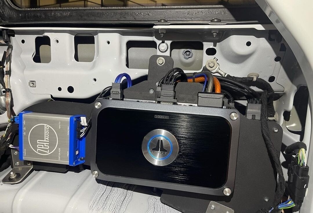 2021+ Ford Bronco amp rack