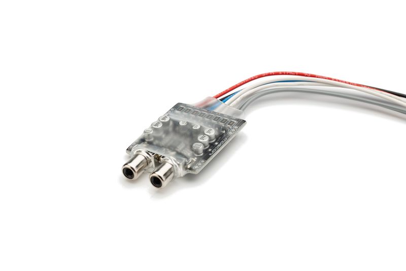 Mosconi HLA-SLIM (HP) adapter with cables, close-up of adapter