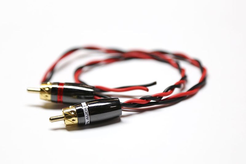 Mosconi-Gladen RCA HIGH LEVEL RCA-to-Speaker Wire, pair, speaker wire with adapter on one end, side-angle 