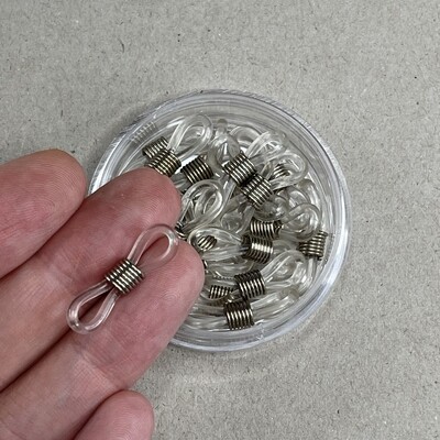 Conector de Silicona Transparente con Metal Plateado