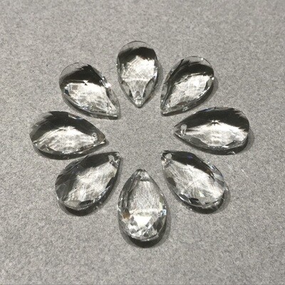 Dije de Cristal Lágrima Facetada 28 x 17 x 9 mm