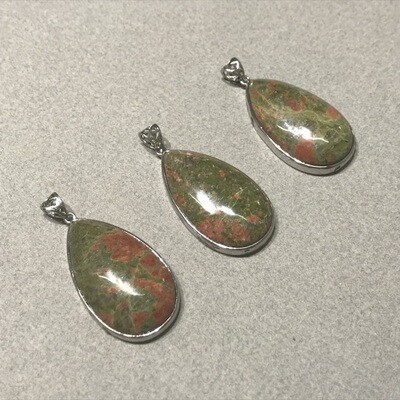 Dije de Piedra Natural Lágrima de Unakita 50 x 25 x 8 mm