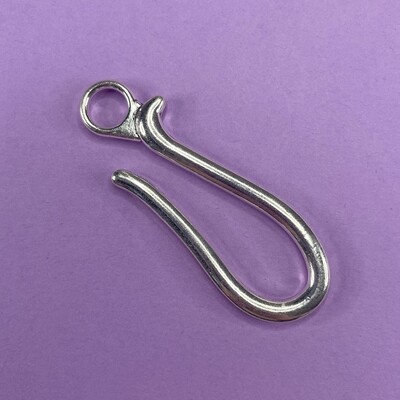 Dije de Metal Anzuelo 70 x 25 x 4 mm
