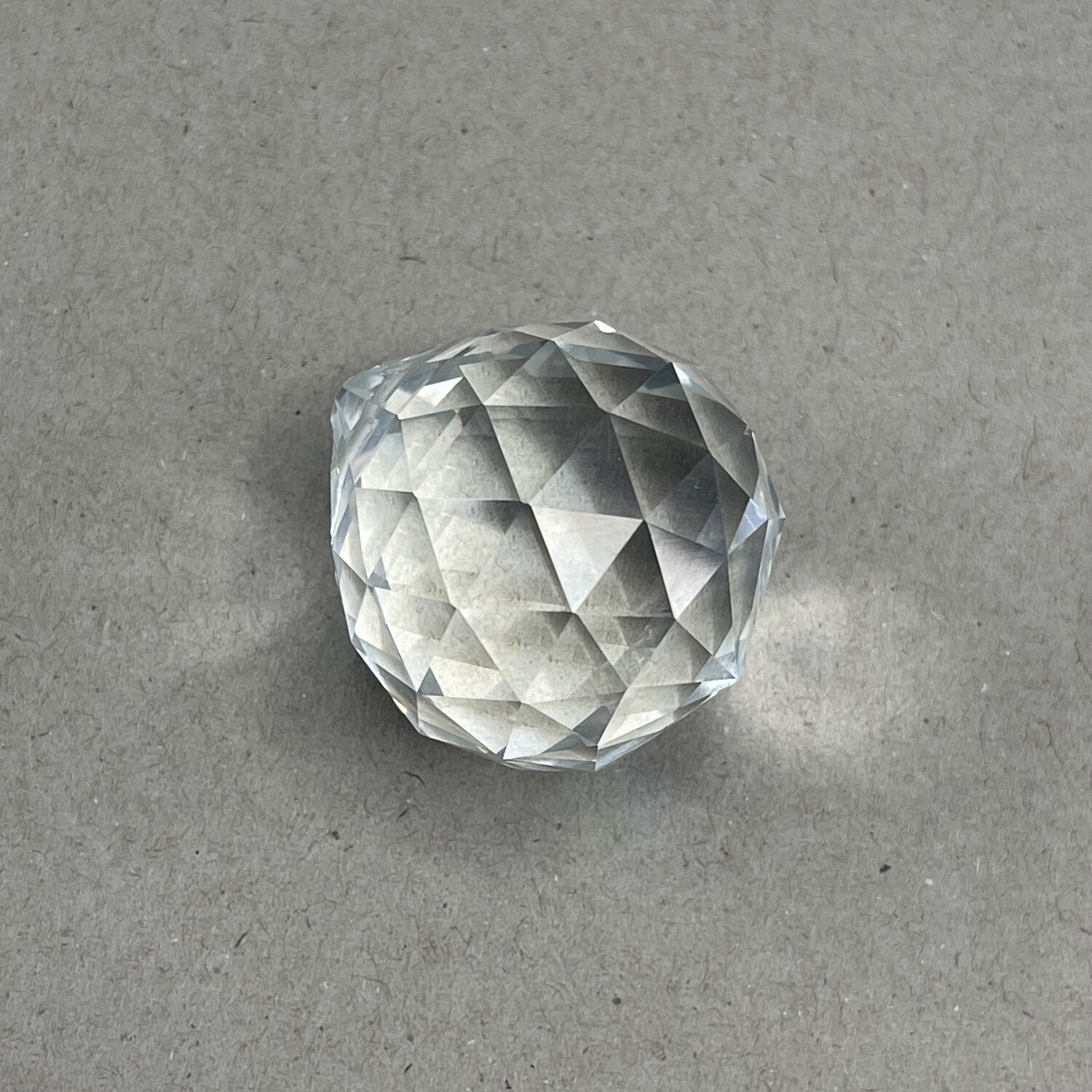 Dije de Cristal Redondo Facetado 34.5 x 32 mm Cristal