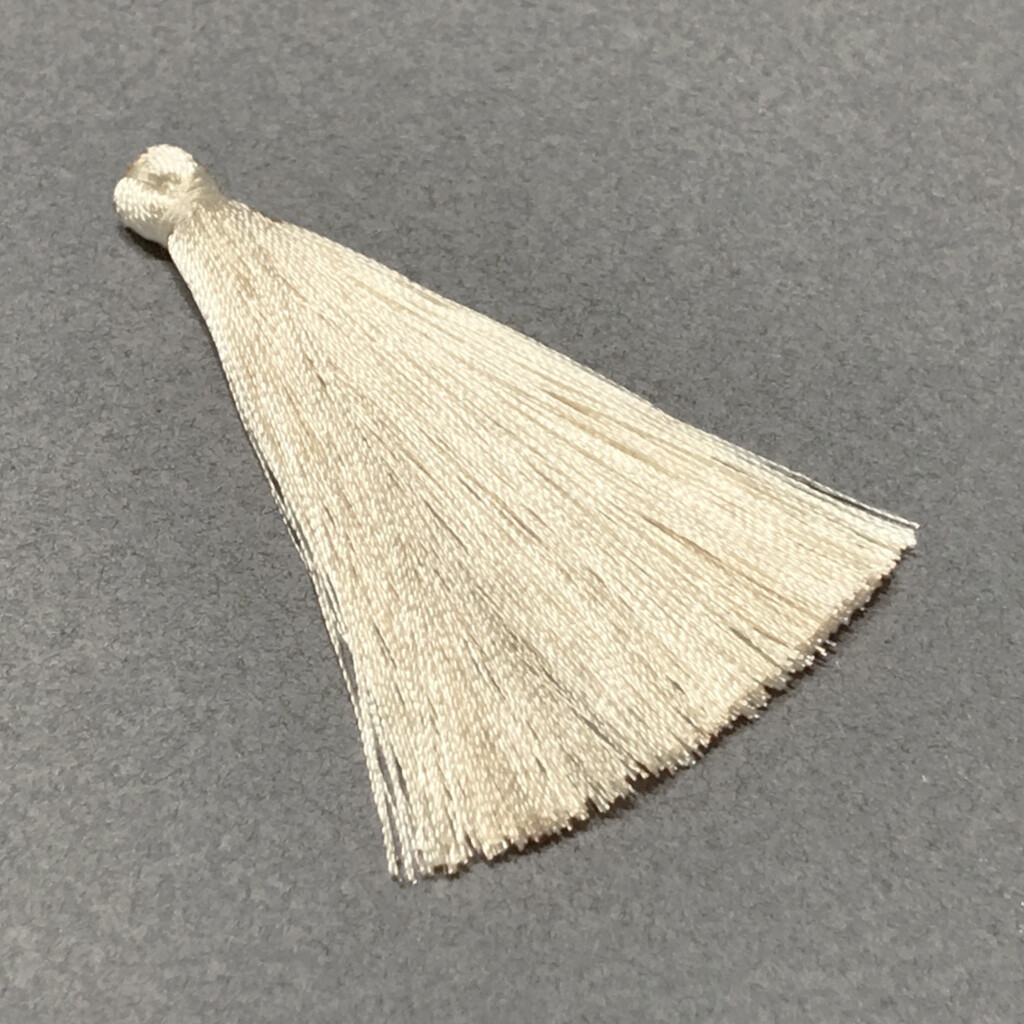 Borla de Nylon Natural 70 x 10 mm