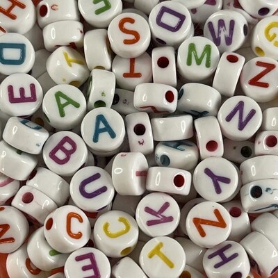 Acrílico Redondo Opaco 7 x 3.5 mm Blanco con Letras Mix