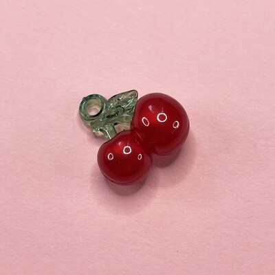 Dije de Acrílico Cereza Opaca 20 x 20 x 10 mm