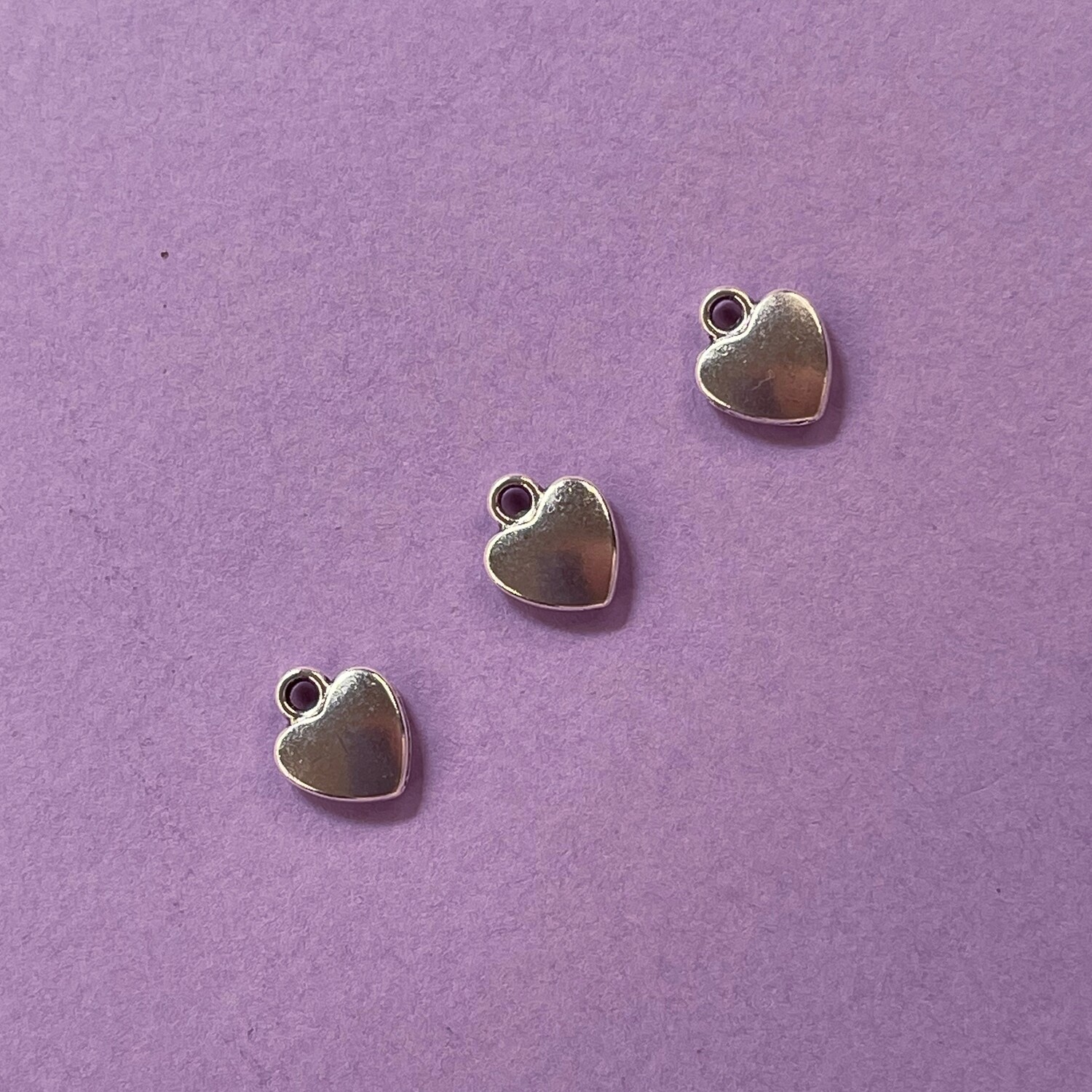 Dije de Metal Plateado Corazón 12 x 10 x 2.5 mm