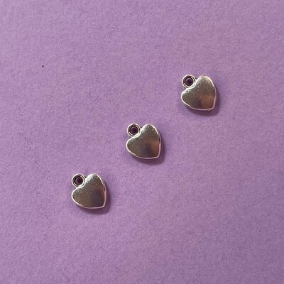Dije de Metal Plateado Corazón 12 x 10 x 2.5 mm