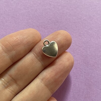 Dije de Metal Plateado Corazón 12 x 10 x 2.5 mm